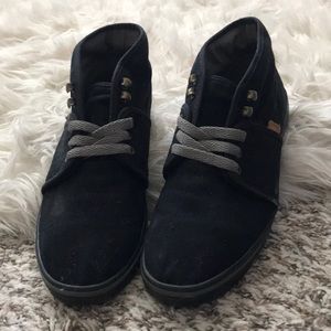 Rare Vans Shoes - Camryn